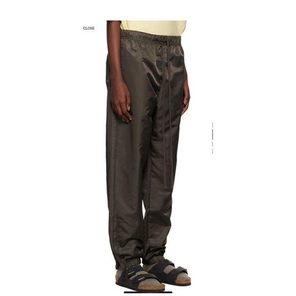 Fear of God Essentials Nylon Track Pant - Picture 4 of 5